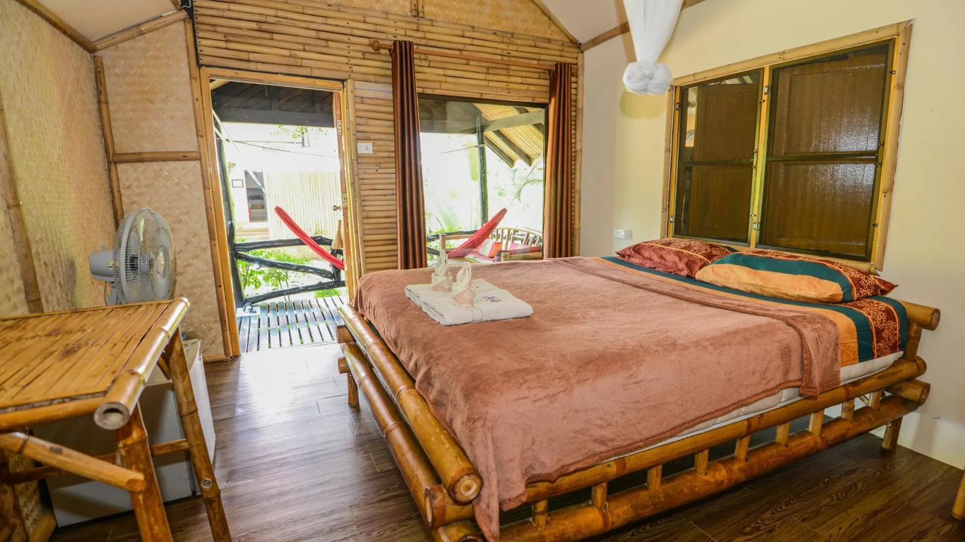 Sairee View Resort Ko Tao 3*,